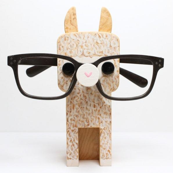 Alpaca Eyeglas Stand.